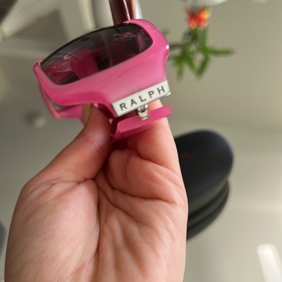 Ralph Lauren Sunglasses - Picture 10 of 11